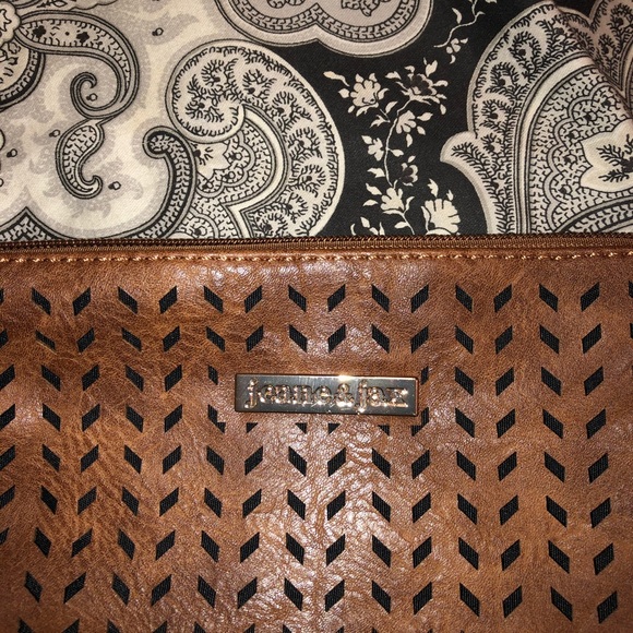 Jeanne & Jax Vegan crossbody purse - Picture 2 of 4